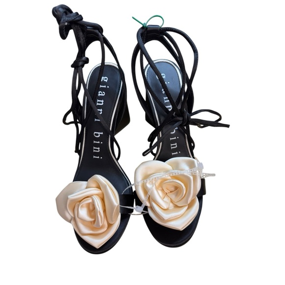 🌟 Gianni Bini Dakota Satin Flower Ankle Wrap Dress Sandals - Picture 2 of 9